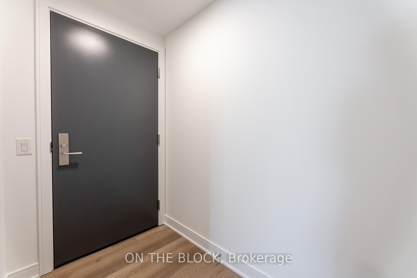 86-dundas-street-e-mississauga-ontario-w13028628