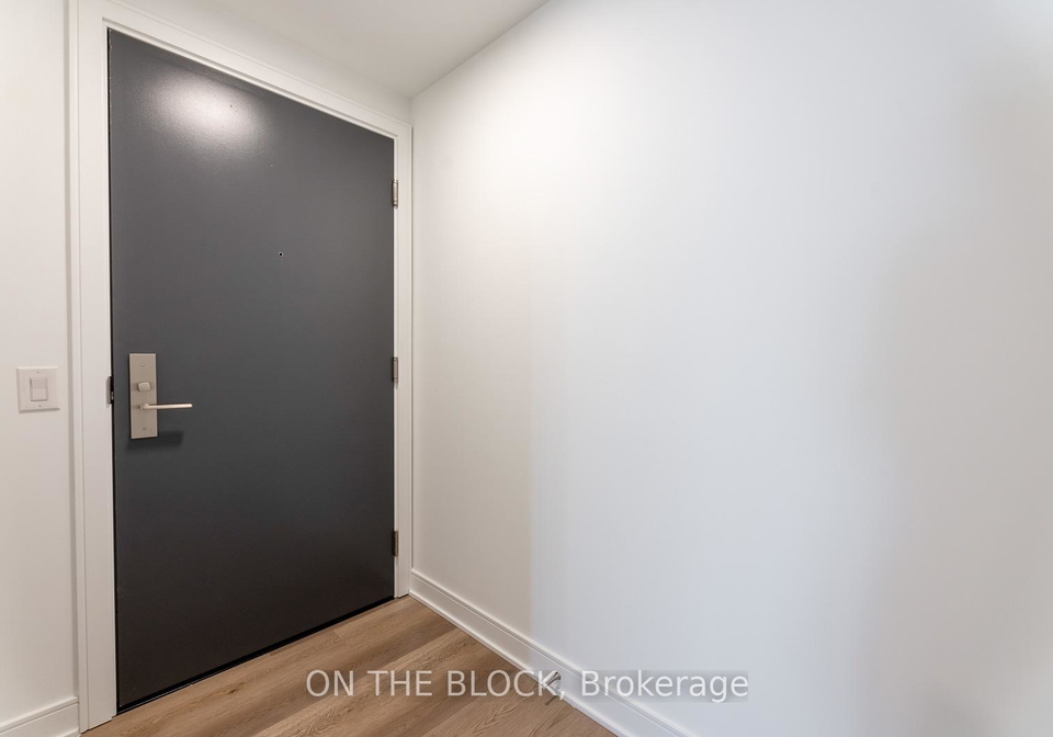 86-dundas-street-e-mississauga-ontario-w13028628