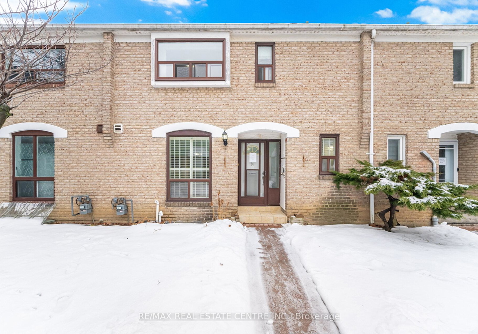 25-gosford-boulevard-york-ontario-w13028816