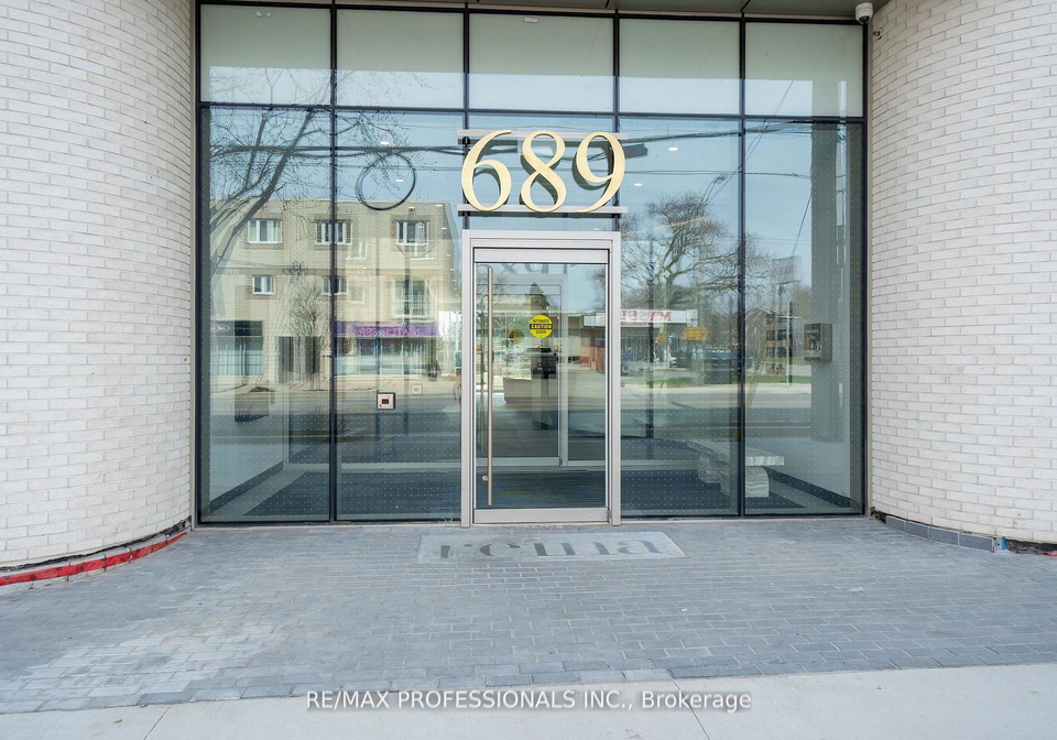 689-the-queensway-etobicoke-ontario-w13028820