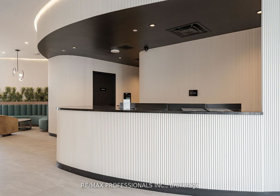 689-the-queensway-etobicoke-ontario-w13028820