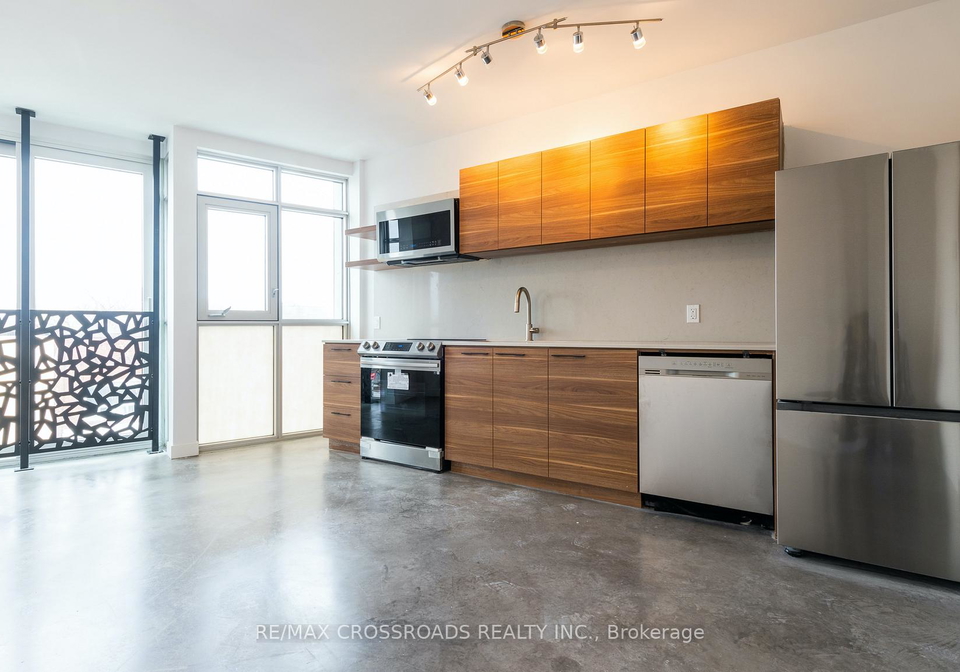 3333-dundas-street-w-toronto-ontario-w13028936