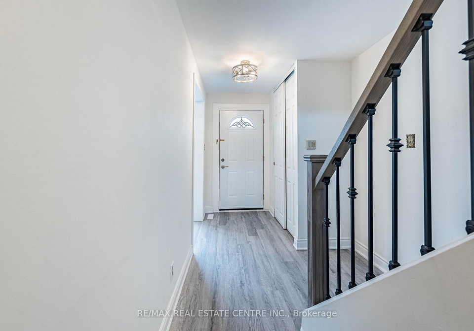 11-kirkland-road-brampton-ontario-w13029208