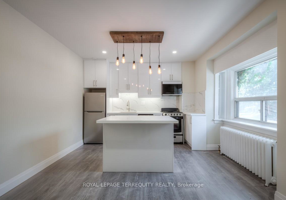 135-jane-street-toronto-ontario-w13029368