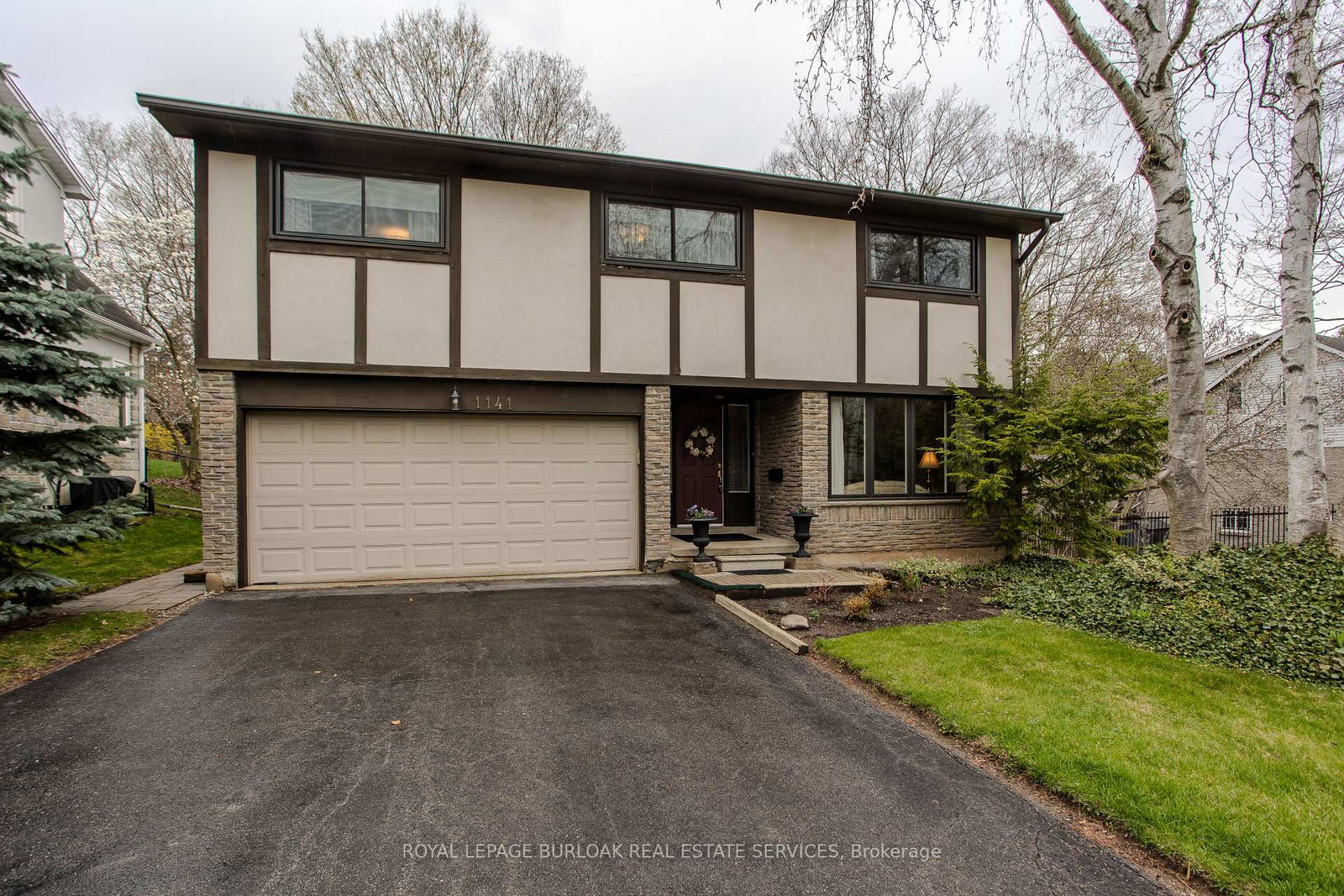 1141-crofton-way-burlington-ontario-w13029448