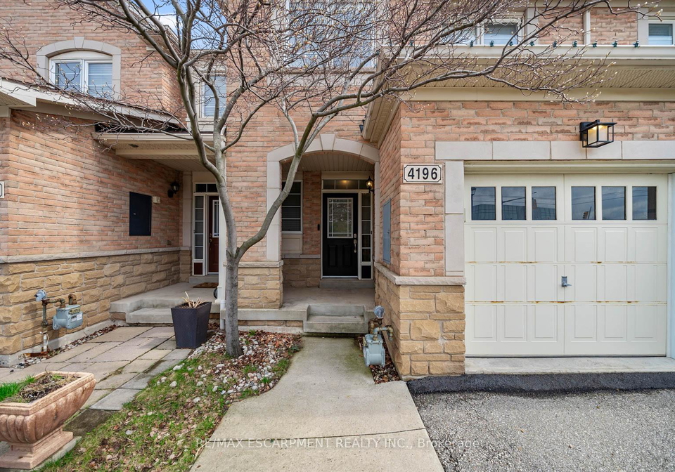 4196-rawlins-common-burlington-ontario-w13029502