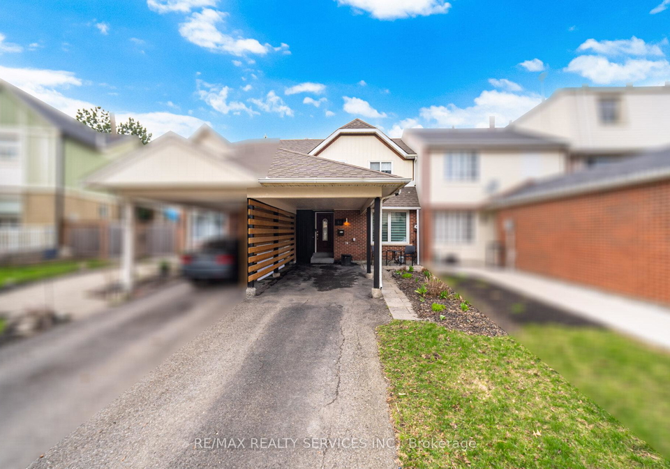 48-terryhill-square-brampton-ontario-w13029710