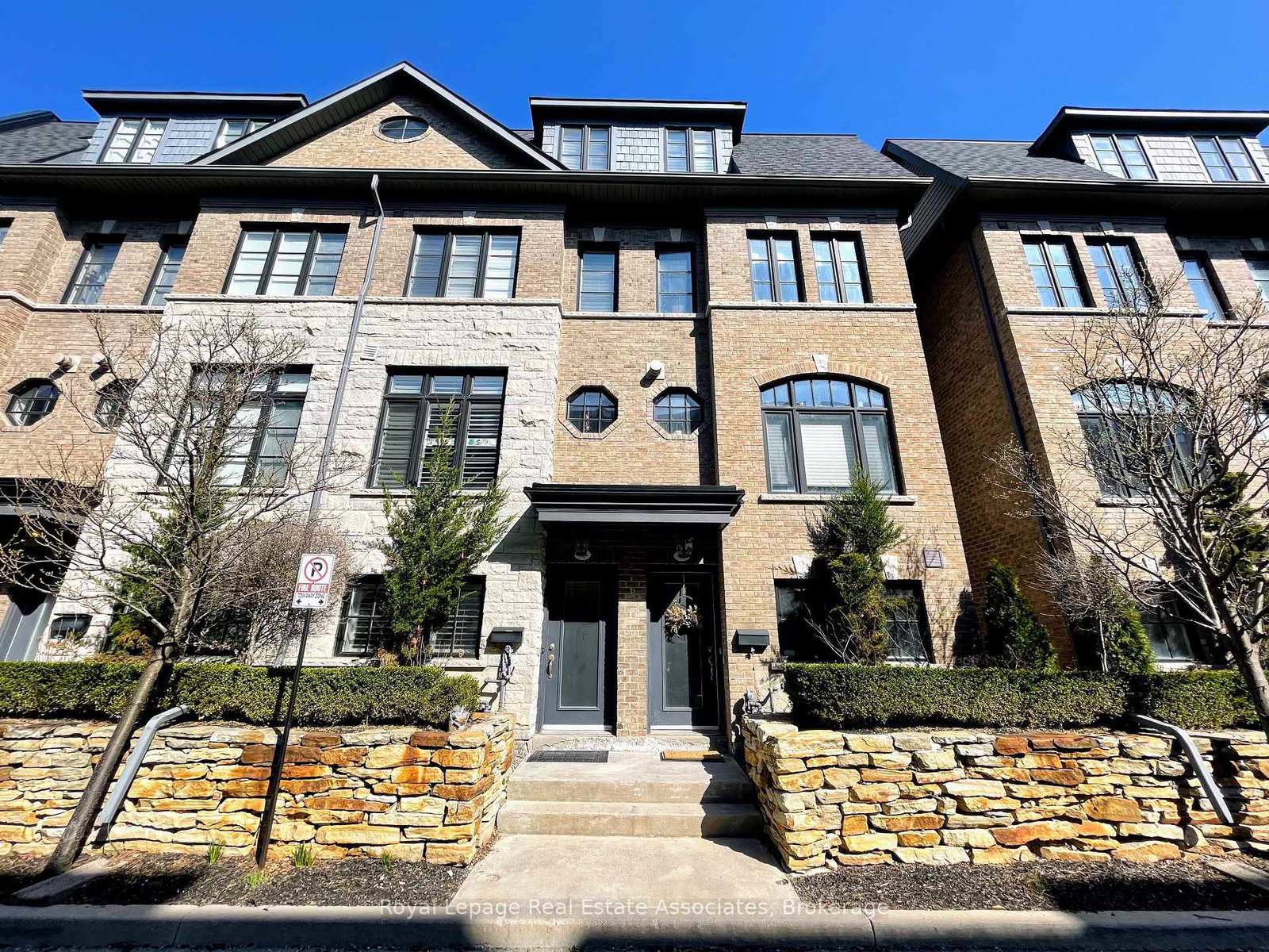 56-lobo-mews-etobicoke-ontario-w13029860