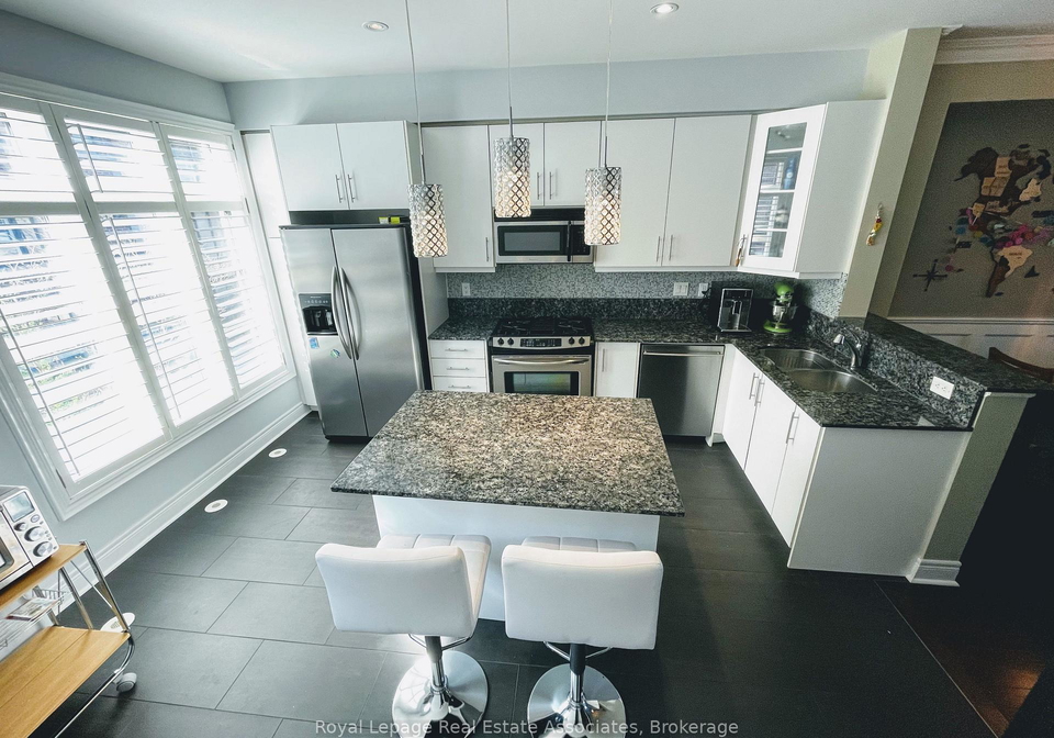 56-lobo-mews-etobicoke-ontario-w13029860