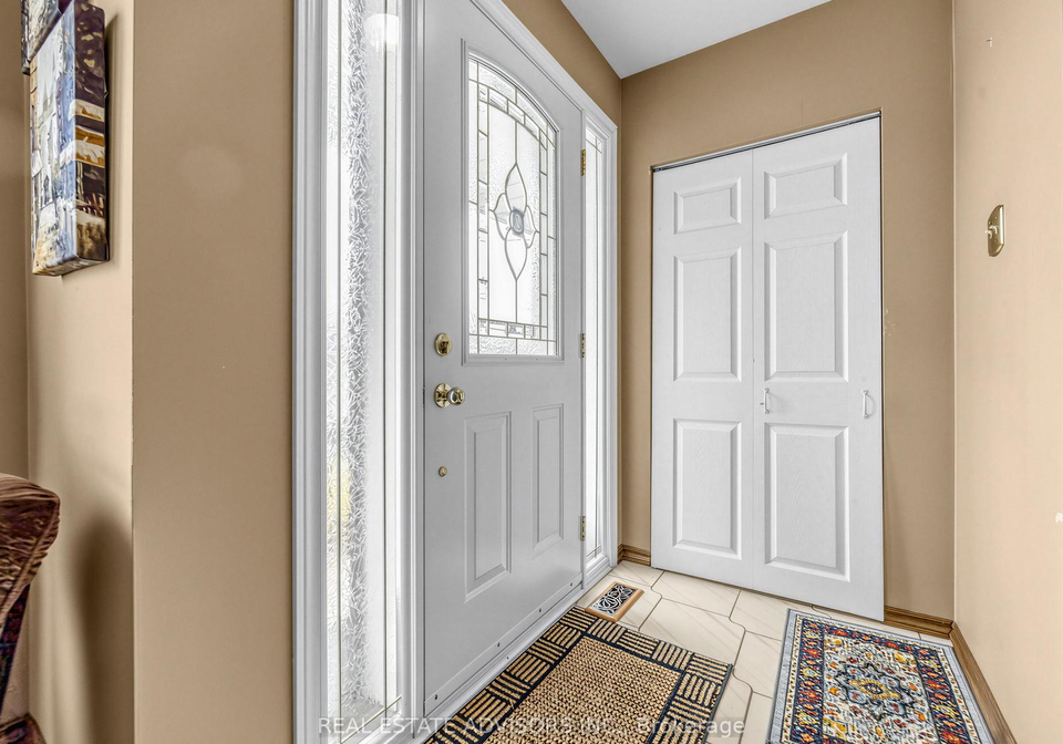 175-lindylou-road-york-ontario-w13029868
