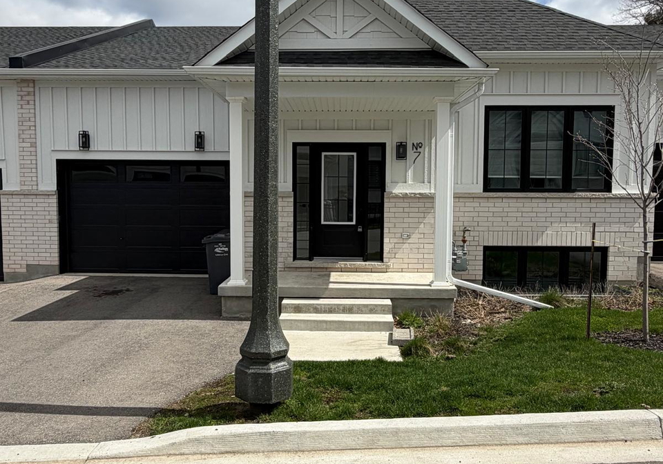 7-santa-barbara-lane-halton-hills-ontario-w13030010