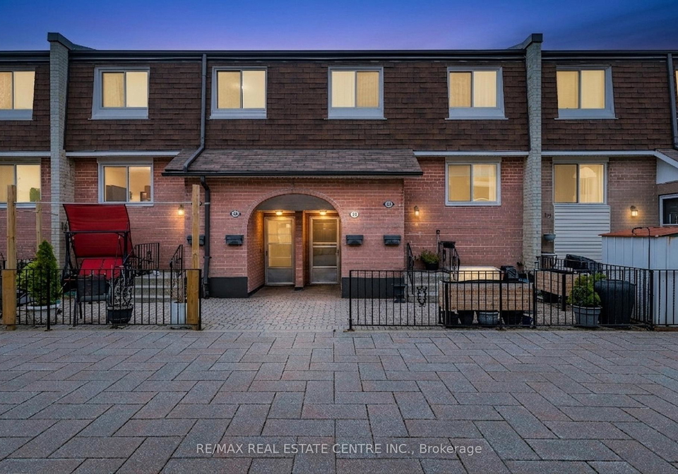 2170-bromsgrove-road-mississauga-ontario-w13030156