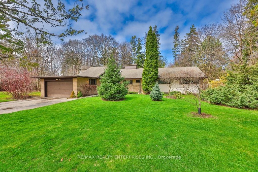 35-hollyrood-heights-drive-mississauga-ontario-w13030544