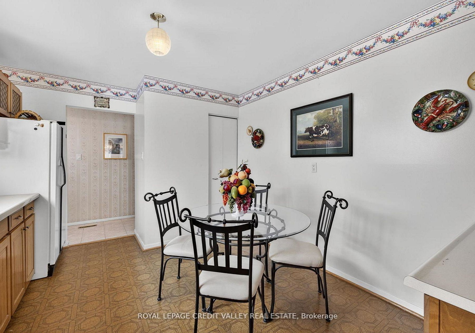 2305-delkus-crescent-mississauga-ontario-w13030618