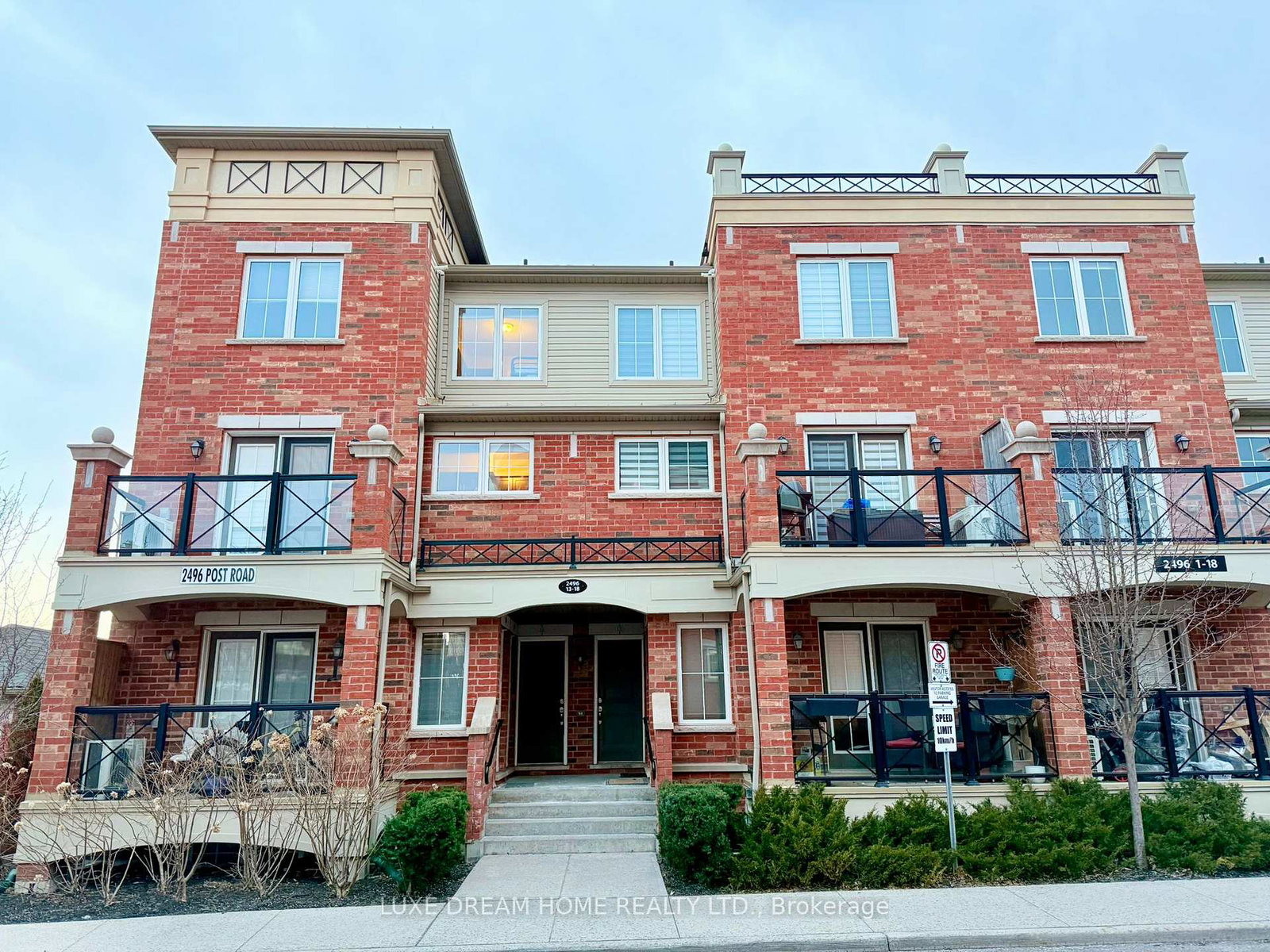 2496-post-road-oakville-ontario-w13031338