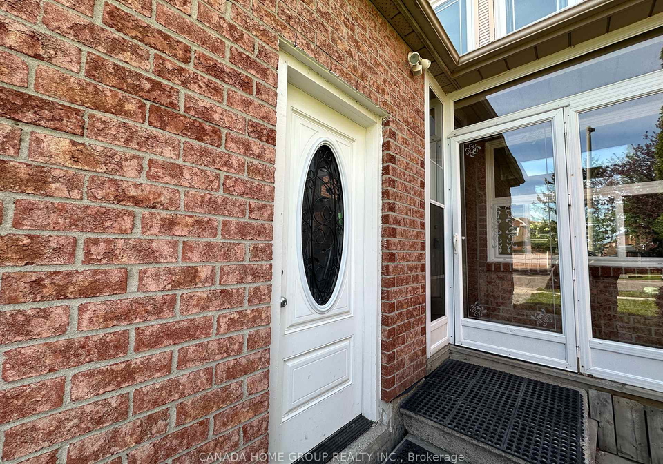 303-riel-drive-mississauga-ontario-w13031398