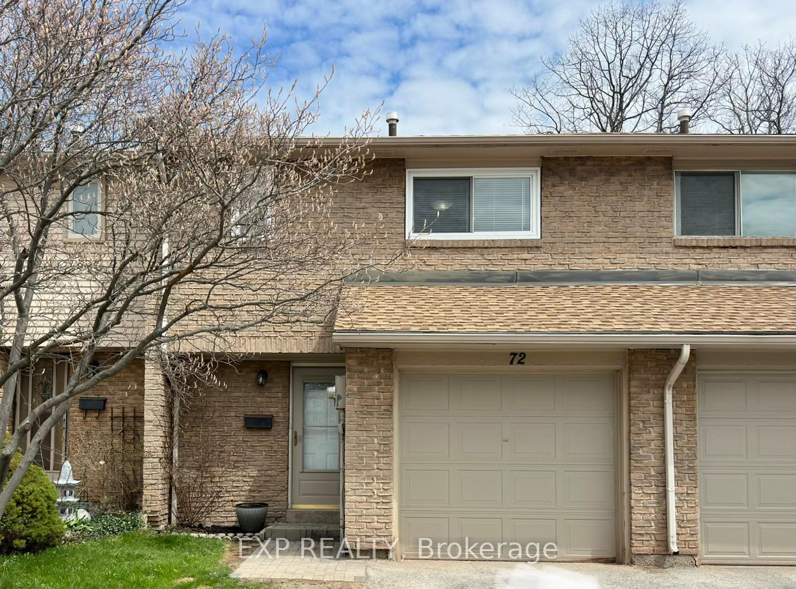 1556-lancaster-drive-oakville-ontario-w13031528