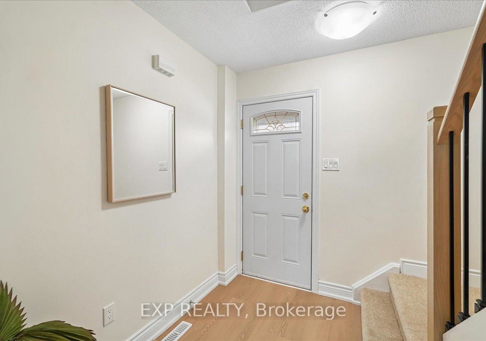 1556-lancaster-drive-oakville-ontario-w13031528