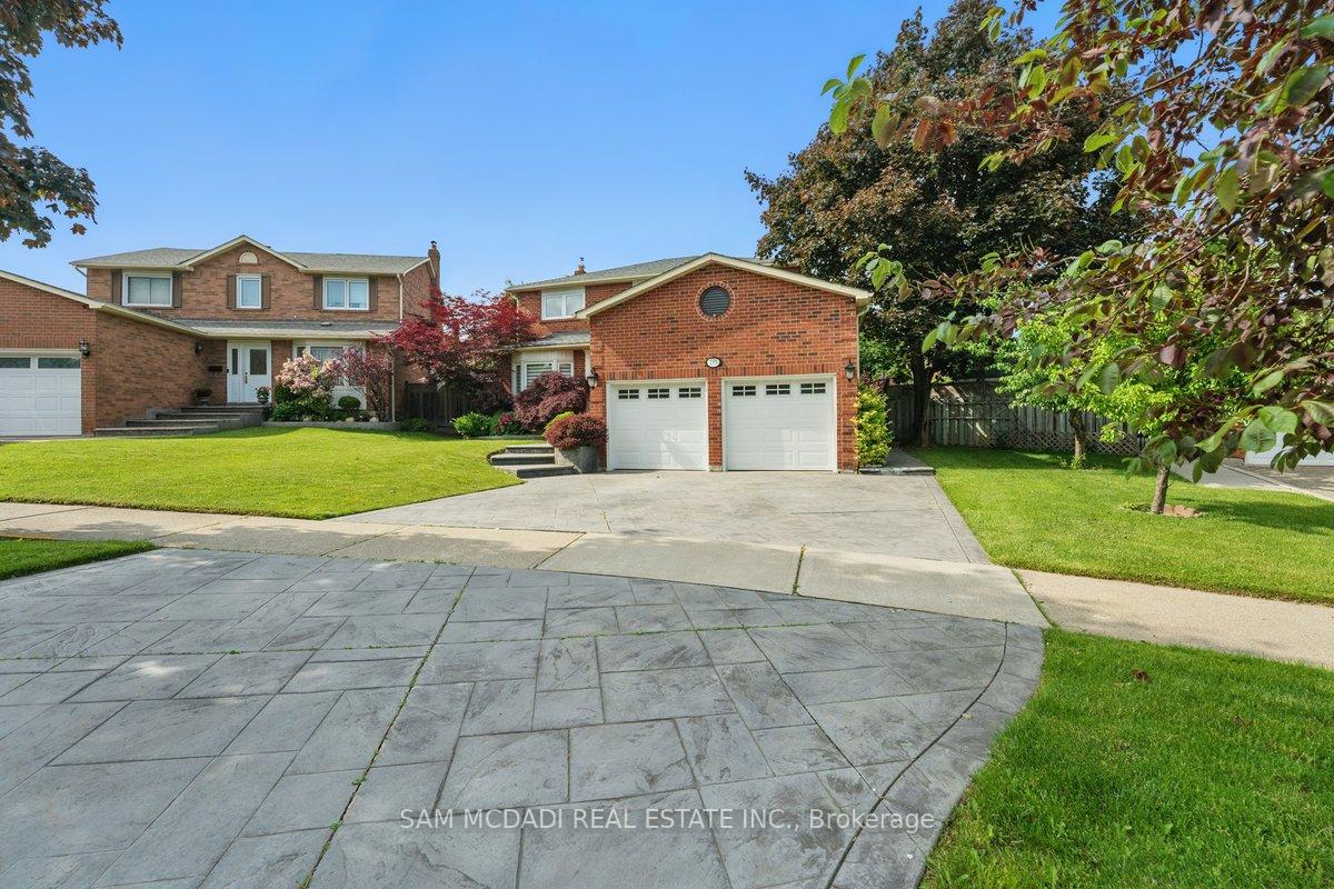 215-anastasia-terrace-mississauga-ontario-w13032504