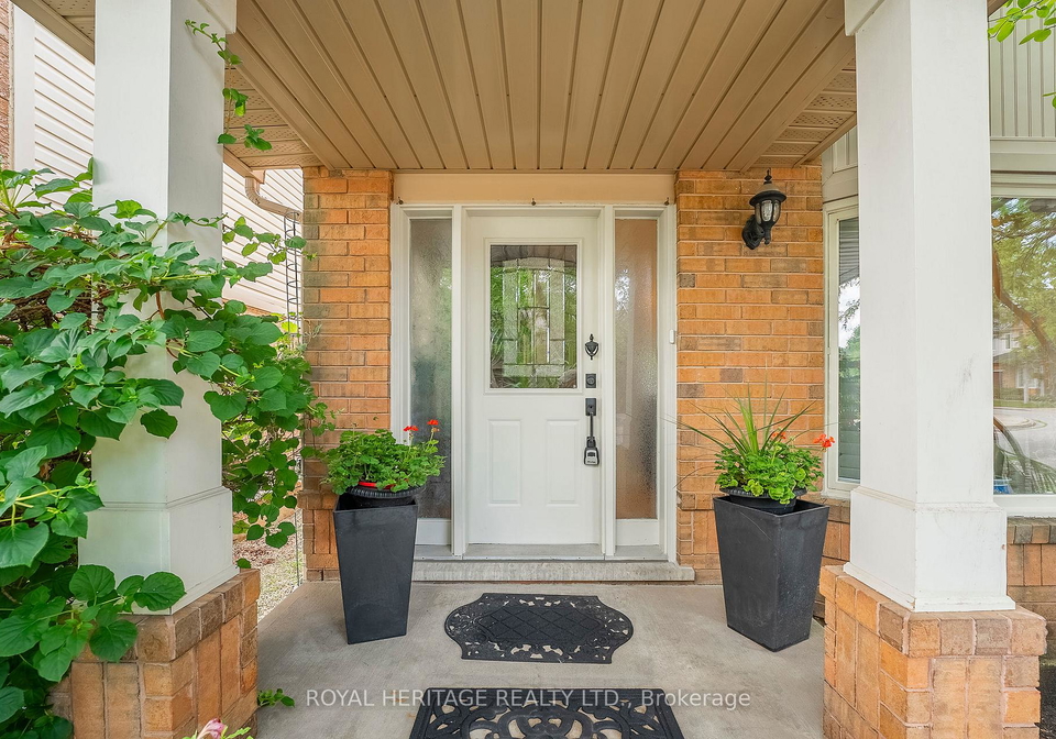 2158-birchleaf-lane-burlington-ontario-w13032756