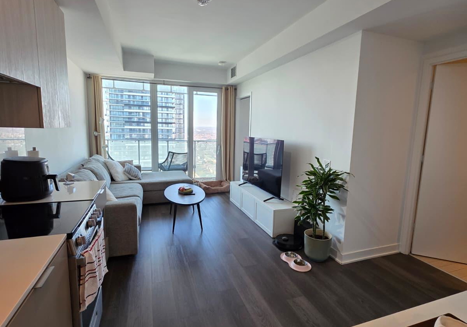 3900-confederation-parkway-mississauga-ontario-w13033044