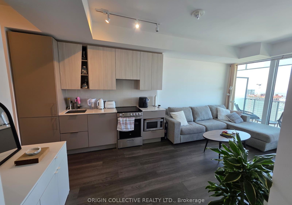 3900-confederation-parkway-mississauga-ontario-w13033044