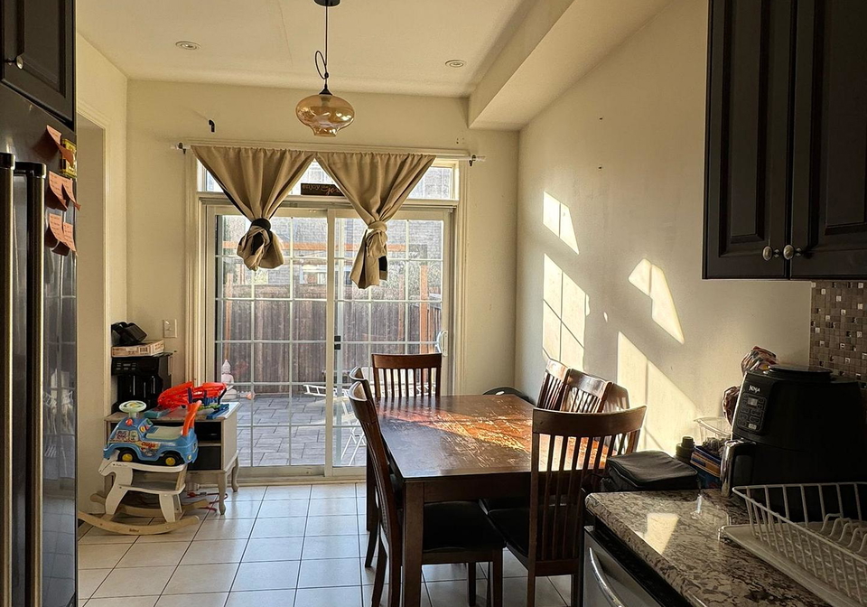 18-eastlake-road-brampton-ontario-w13033114