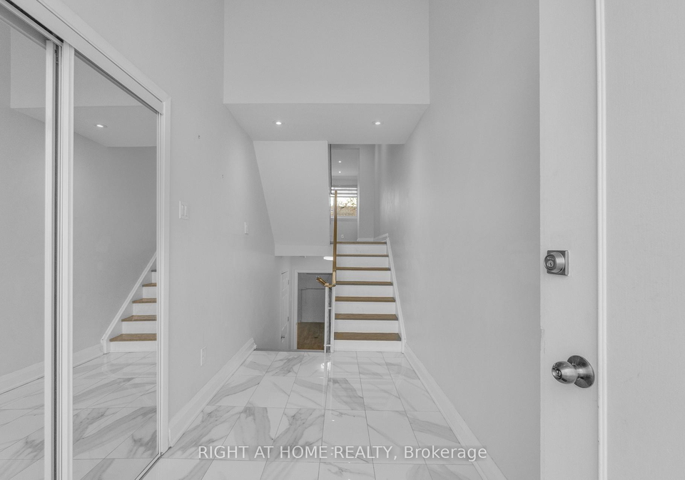 5473-schueller-crescent-burlington-ontario-w13033230