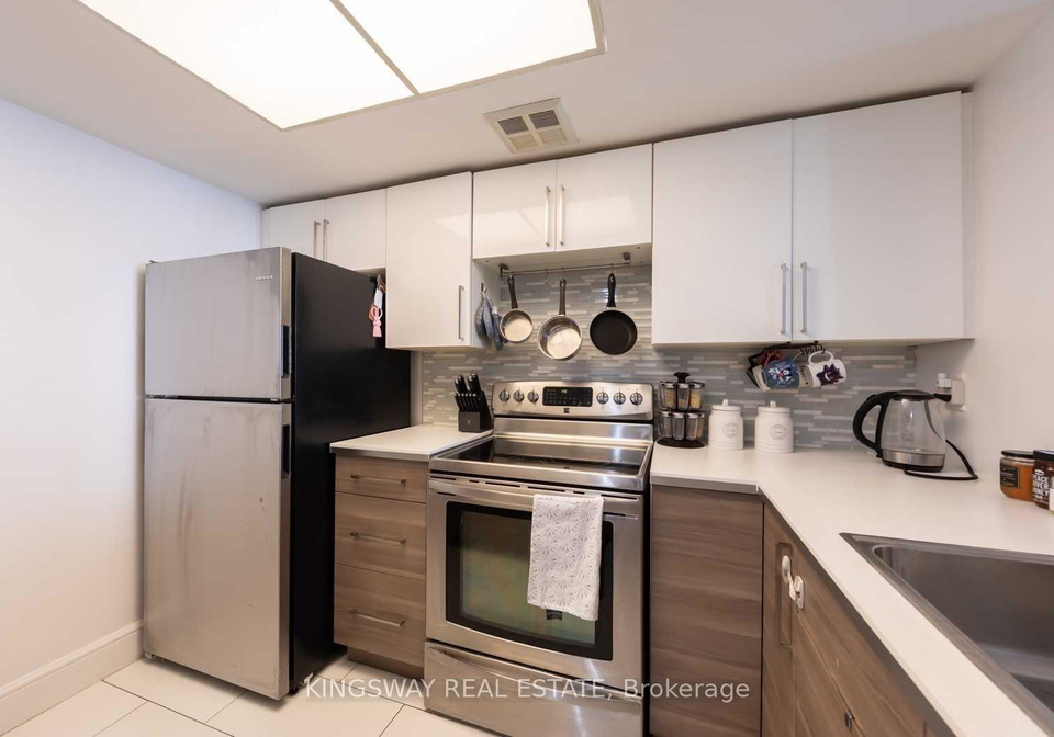 300-webb-drive-mississauga-ontario-w13033426