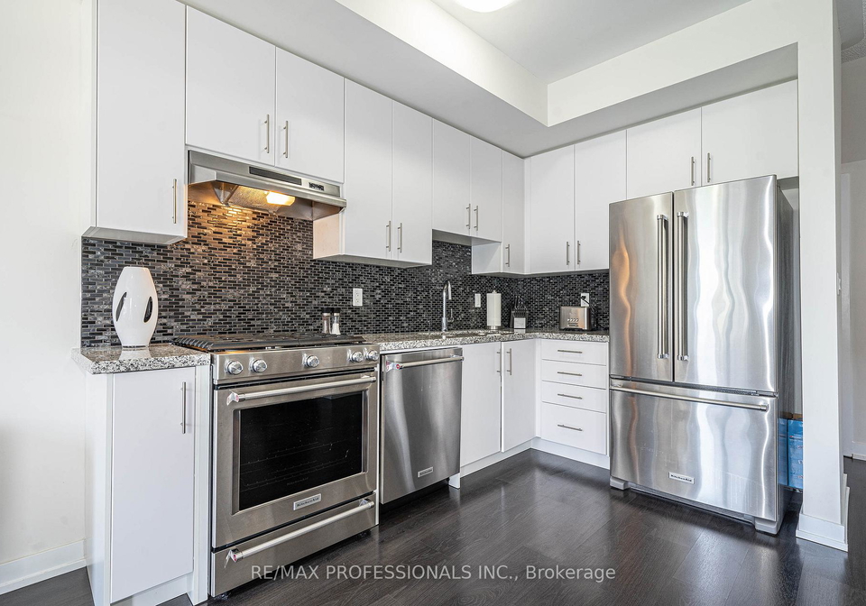 6-drummond-street-etobicoke-ontario-w13033472