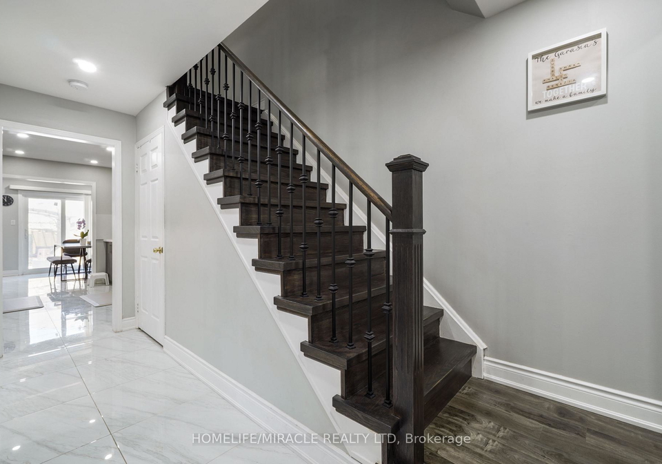 18-prairie-rose-circle-brampton-ontario-w13033516