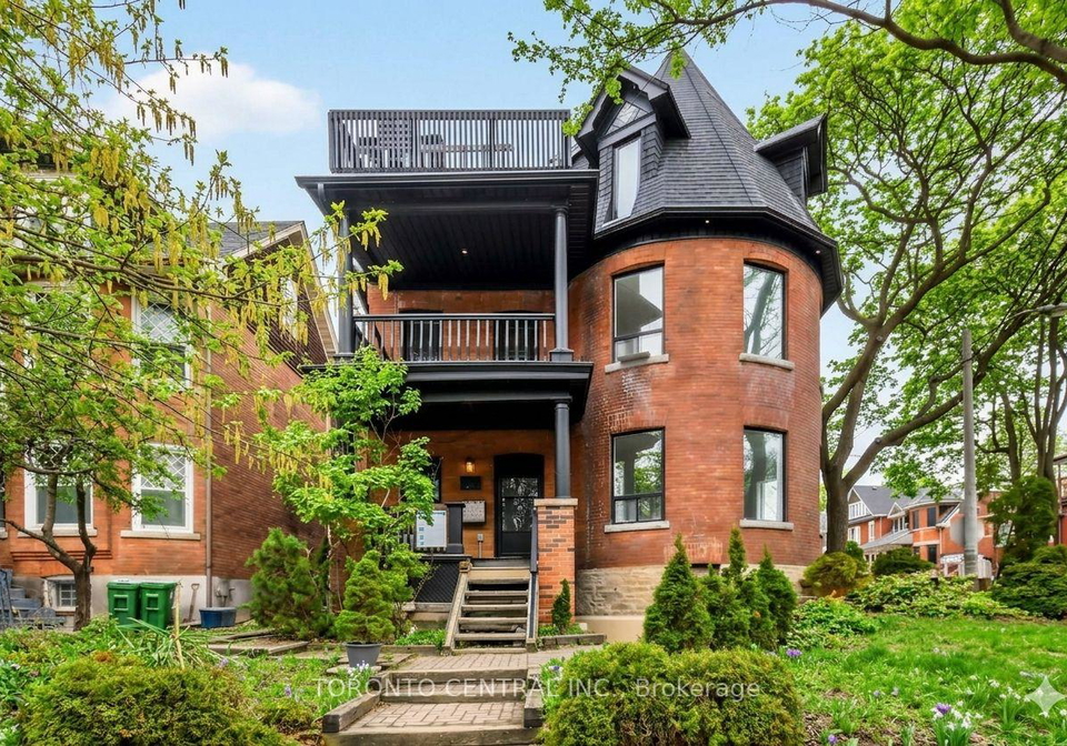 171-parkside-drive-toronto-ontario-w13033670