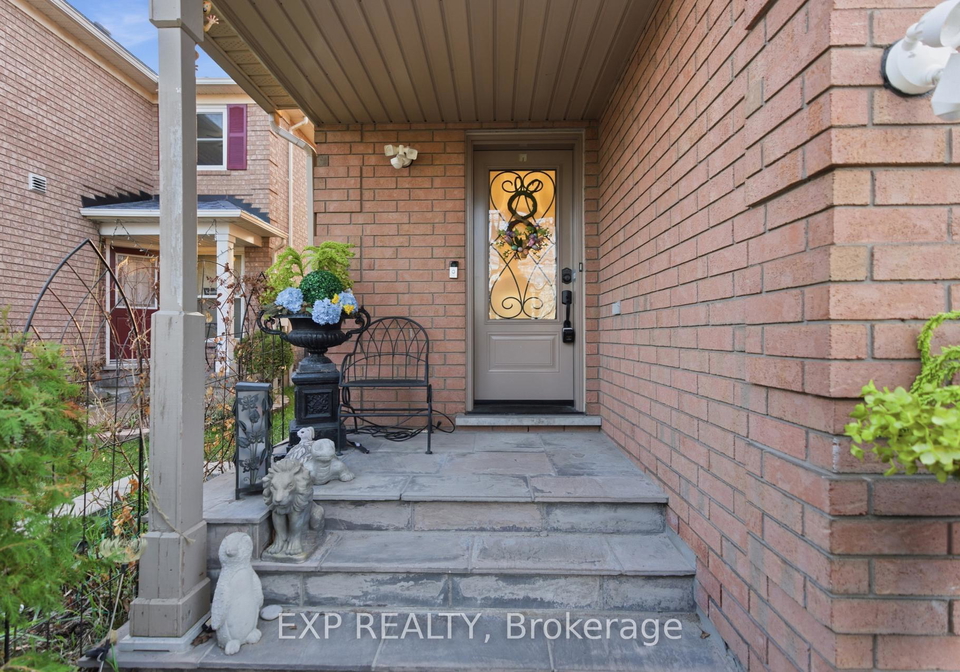 1386-quest-circle-mississauga-ontario-w13033716