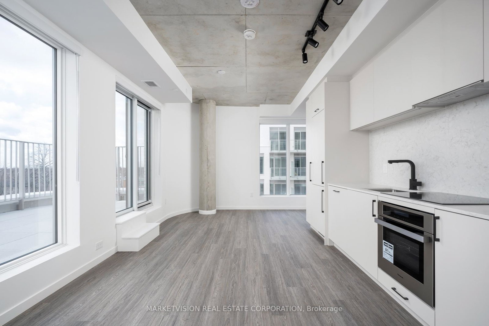 689-the-queensway-etobicoke-ontario-w13033944