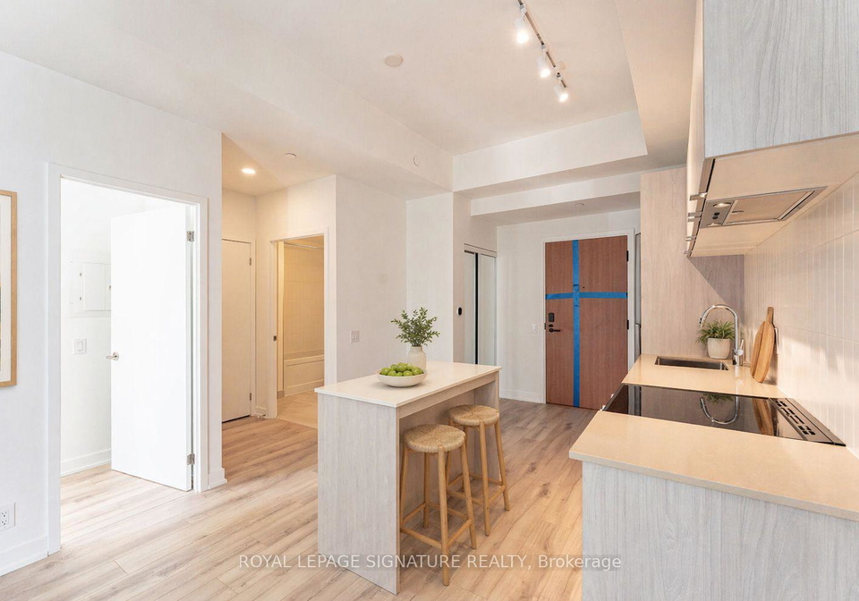 1660-bloor-street-w-toronto-ontario-w13034154