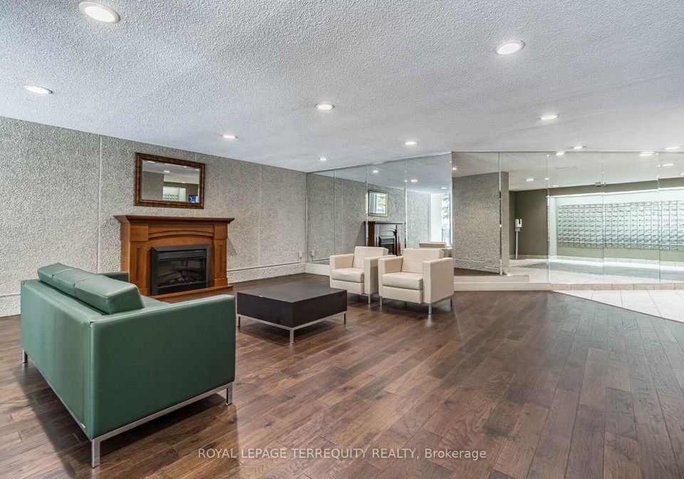 812-burnhamthorpe-road-etobicoke-ontario-w13034284