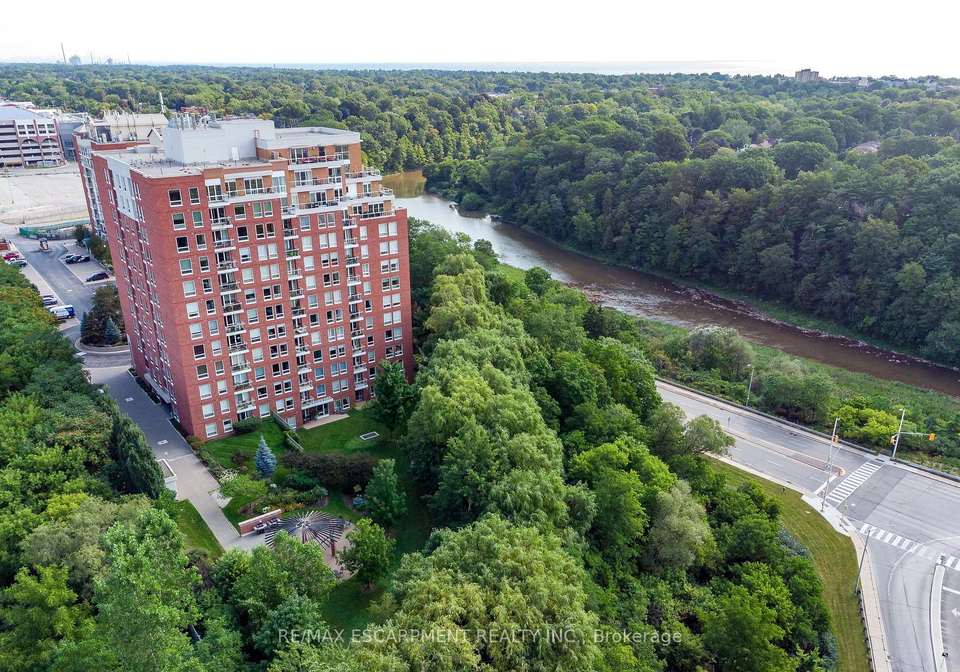40-old-mill-road-oakville-ontario-w13034326