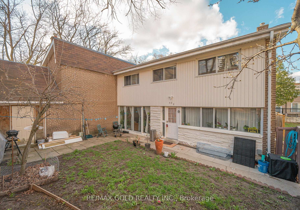 30-sentinel-road-york-ontario-w13034560