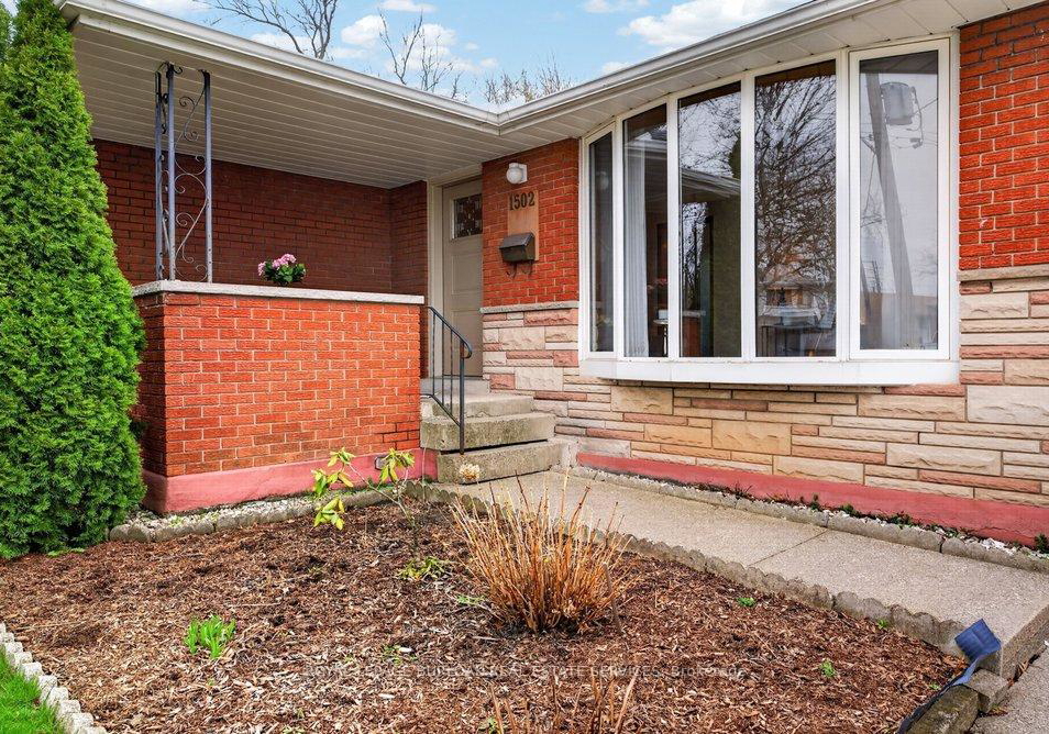 1502-barker-avenue-burlington-ontario-w13034634