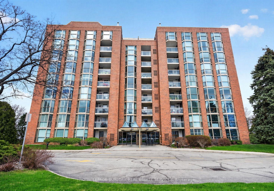 1225-north-shore-boulevard-e-burlington-ontario-w13034754
