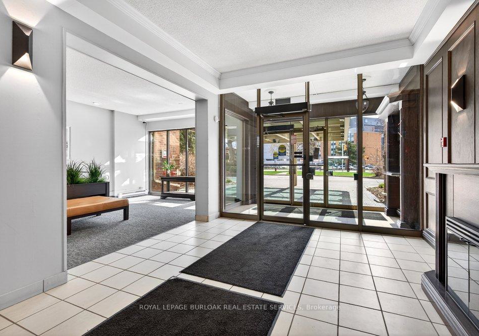 1225-north-shore-boulevard-e-burlington-ontario-w13034754