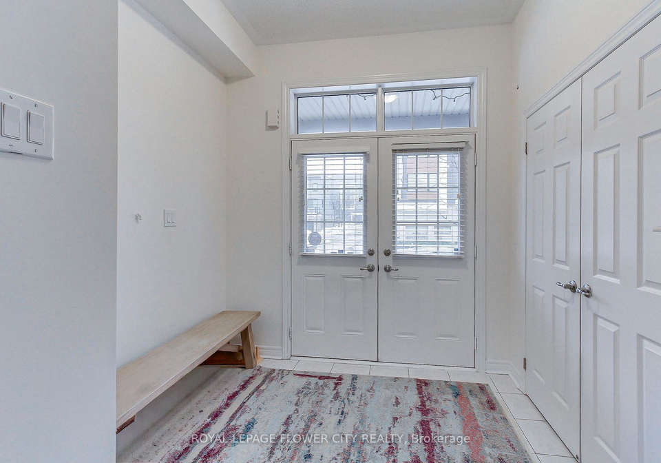 101-huguenot-road-oakville-ontario-w13035014
