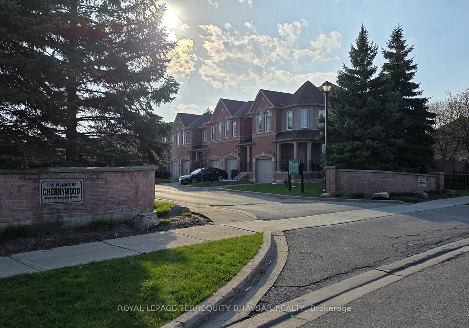 5030-heatherleigh-avenue-mississauga-ontario-w13035058