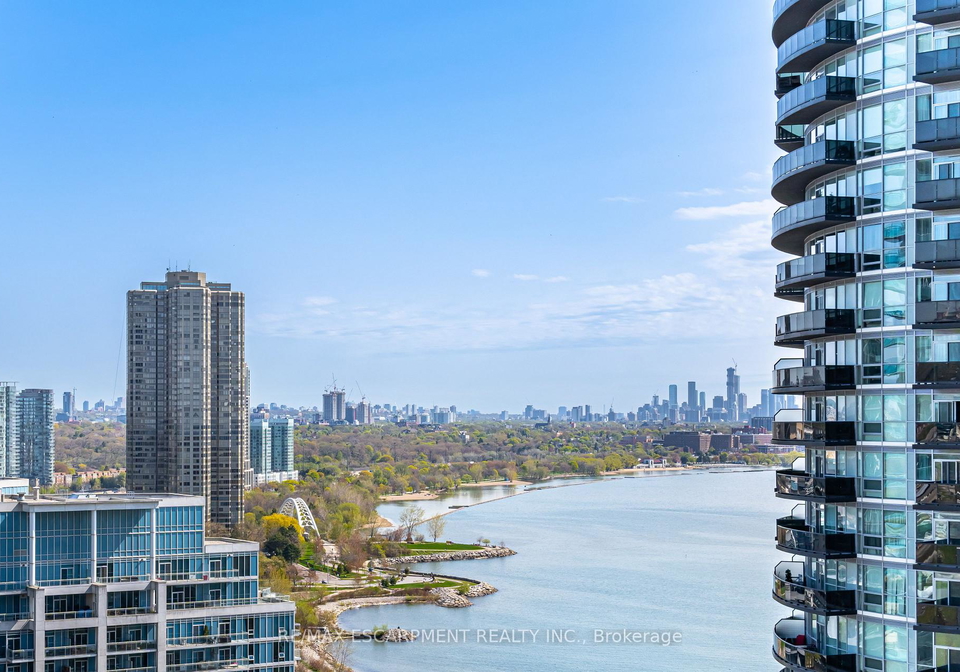 38-annie-craig-drive-etobicoke-ontario-w13035138