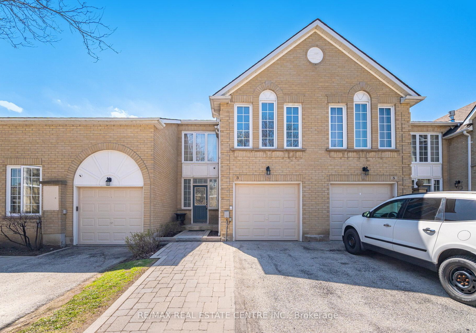 3-hartnell-square-brampton-ontario-w13035310