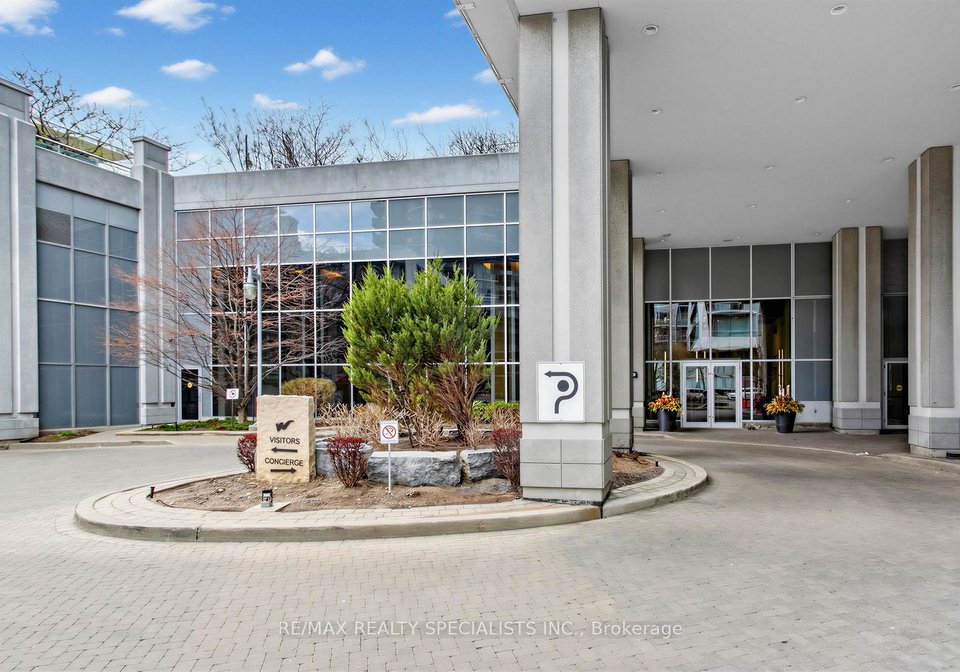 16-brookers-lane-etobicoke-ontario-w13035328