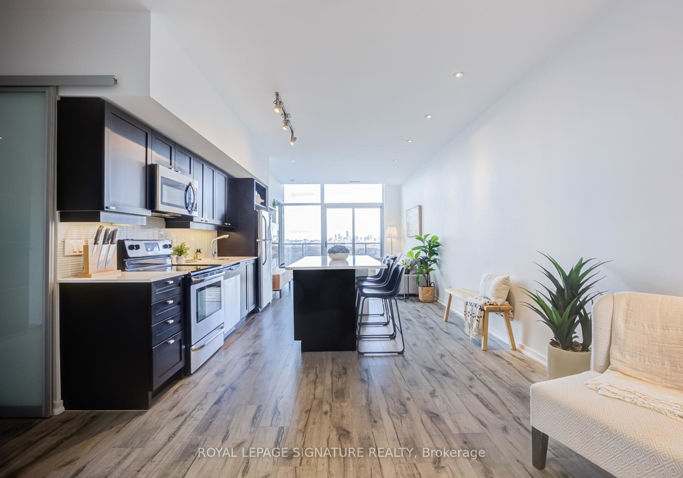 105-the-queensway-toronto-ontario-w13035376