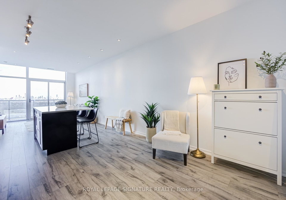 105-the-queensway-toronto-ontario-w13035376