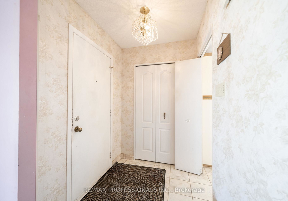 3435-martins-pine-crescent-mississauga-ontario-w13035480