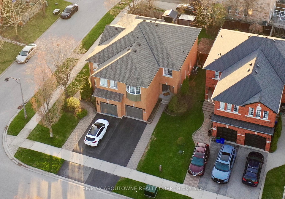 1363-brookstar-drive-oakville-ontario-w13035642